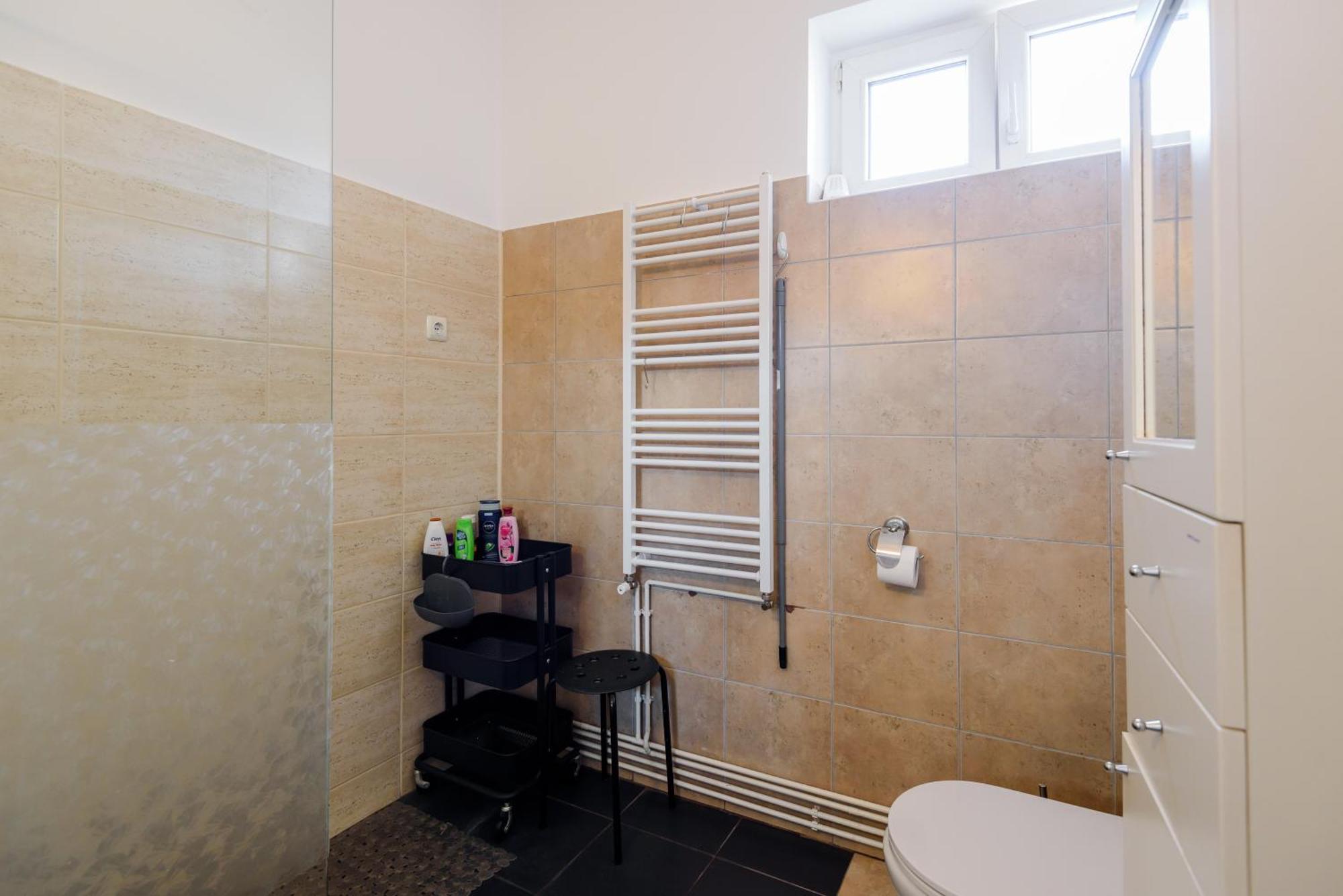 Apartamento Casa Cu Cires Braşov Exterior foto